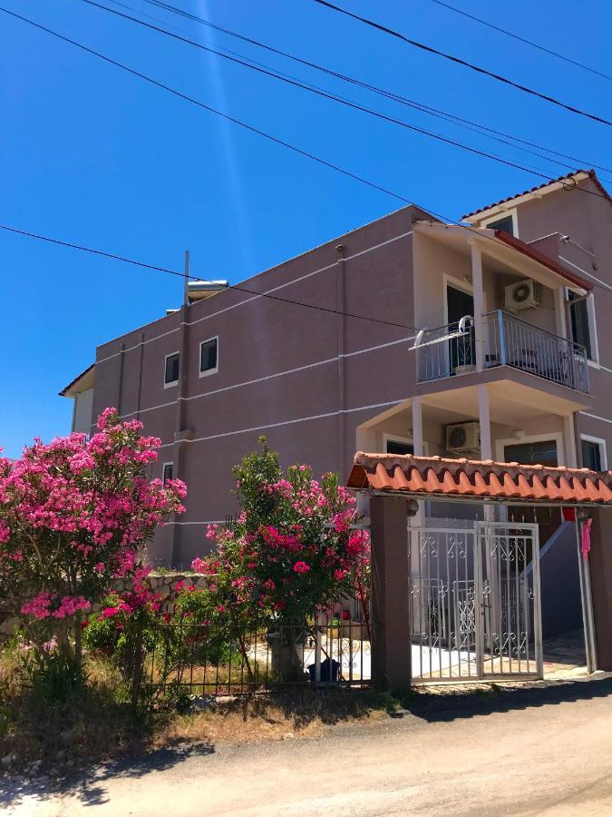 Apartments Villa Dovinefa Ksamil Ngoại thất bức ảnh