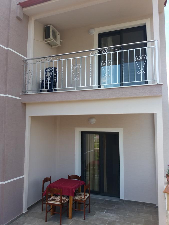 Apartments Villa Dovinefa Ksamil Ngoại thất bức ảnh